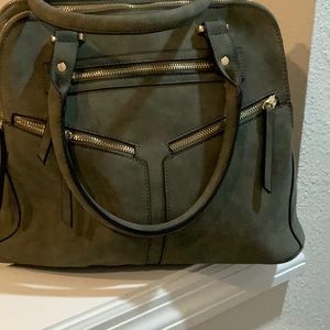 NWT  VIOLETRAY CHARLII ZIPPETote bag